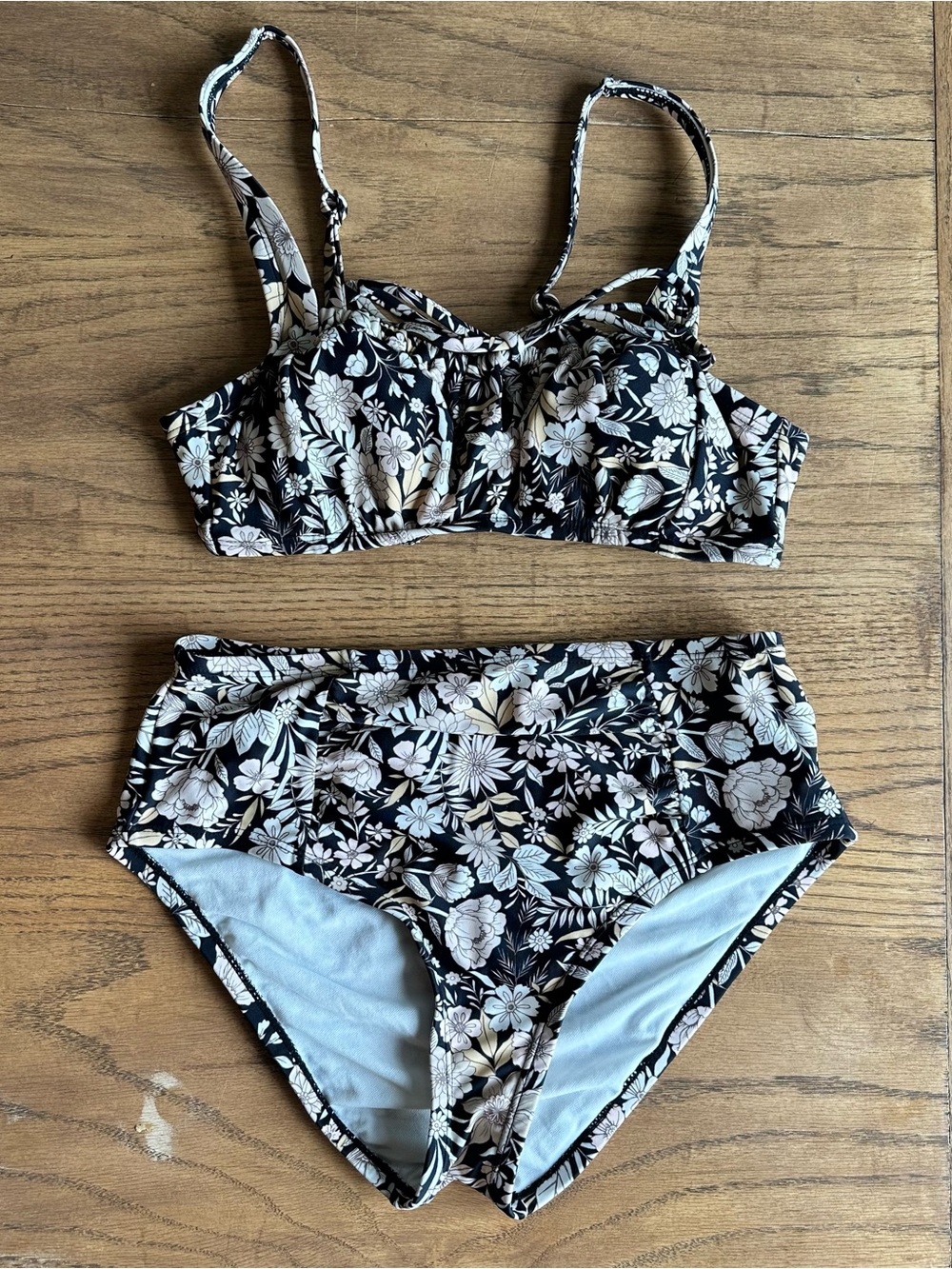 Kona Sol Black Floral Cinch Front and Mid-to-High Rise Bikini Set Size Small